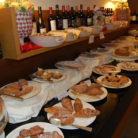 Grande Alfeo Hotel